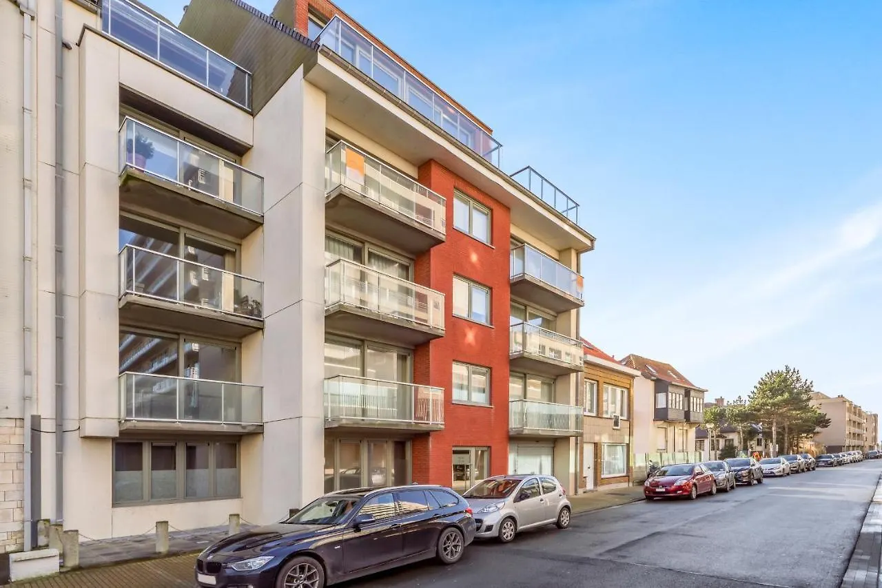 Luxury Apartment With Garden Close To The Beach Ostend Bélgica